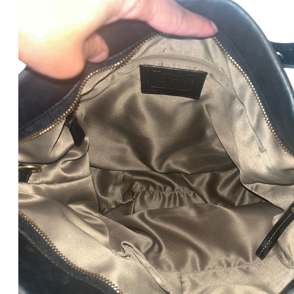 Coach Carly EUC Black Leather Shoulder Bag - Picture 11 of 13